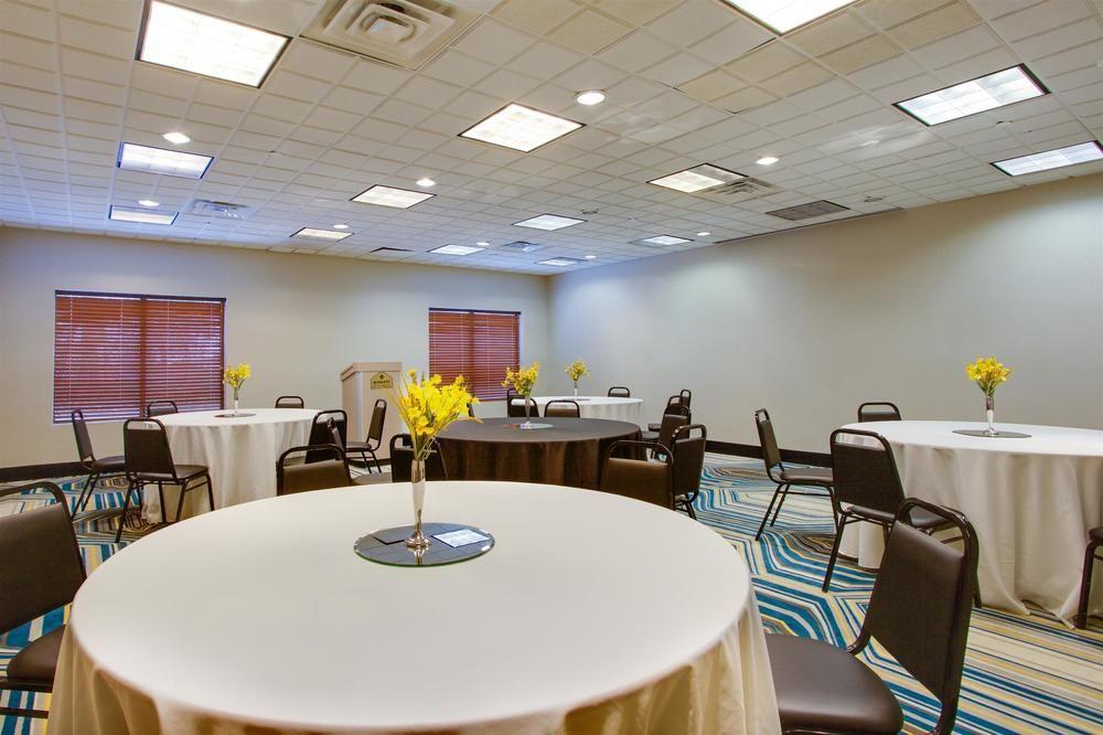 Fairfield Inn & Suites By Marriott Virginia Beach/Norfolk Airport Exterior photo