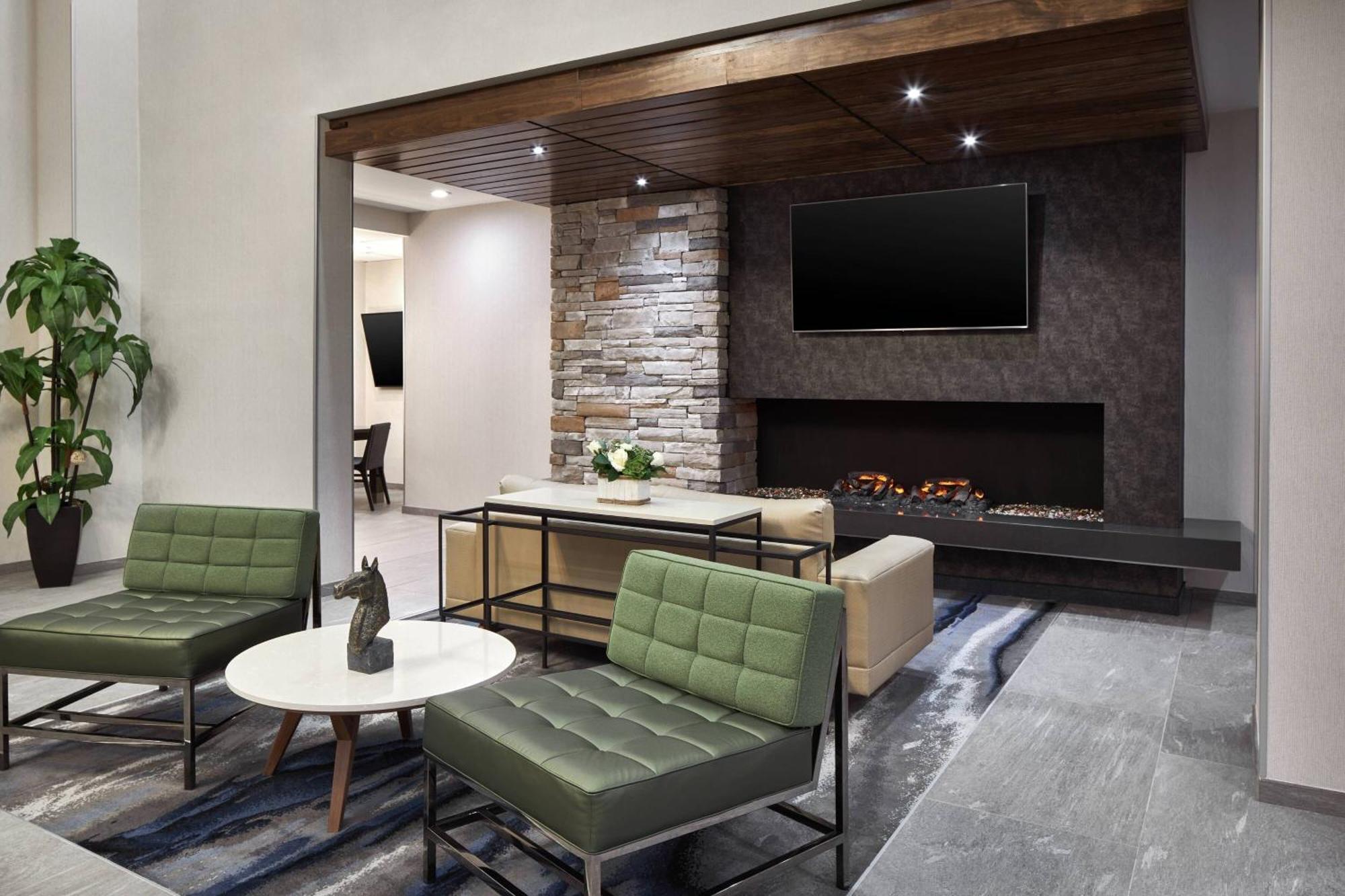 Fairfield Inn & Suites By Marriott Virginia Beach/Norfolk Airport Exterior photo
